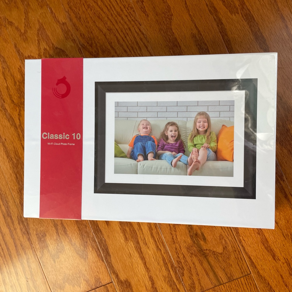 Dragon Touch Digital Picture Frame 10 inch HD Display, 16GB Storage, Classic 10